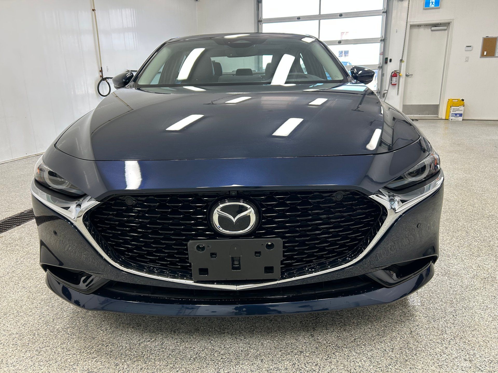 Mazda Mazda3 2025 - Image 8