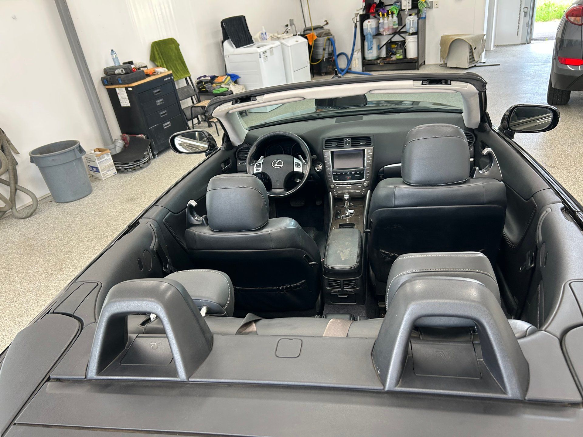 Lexus IS 250C 2011 - Image 21