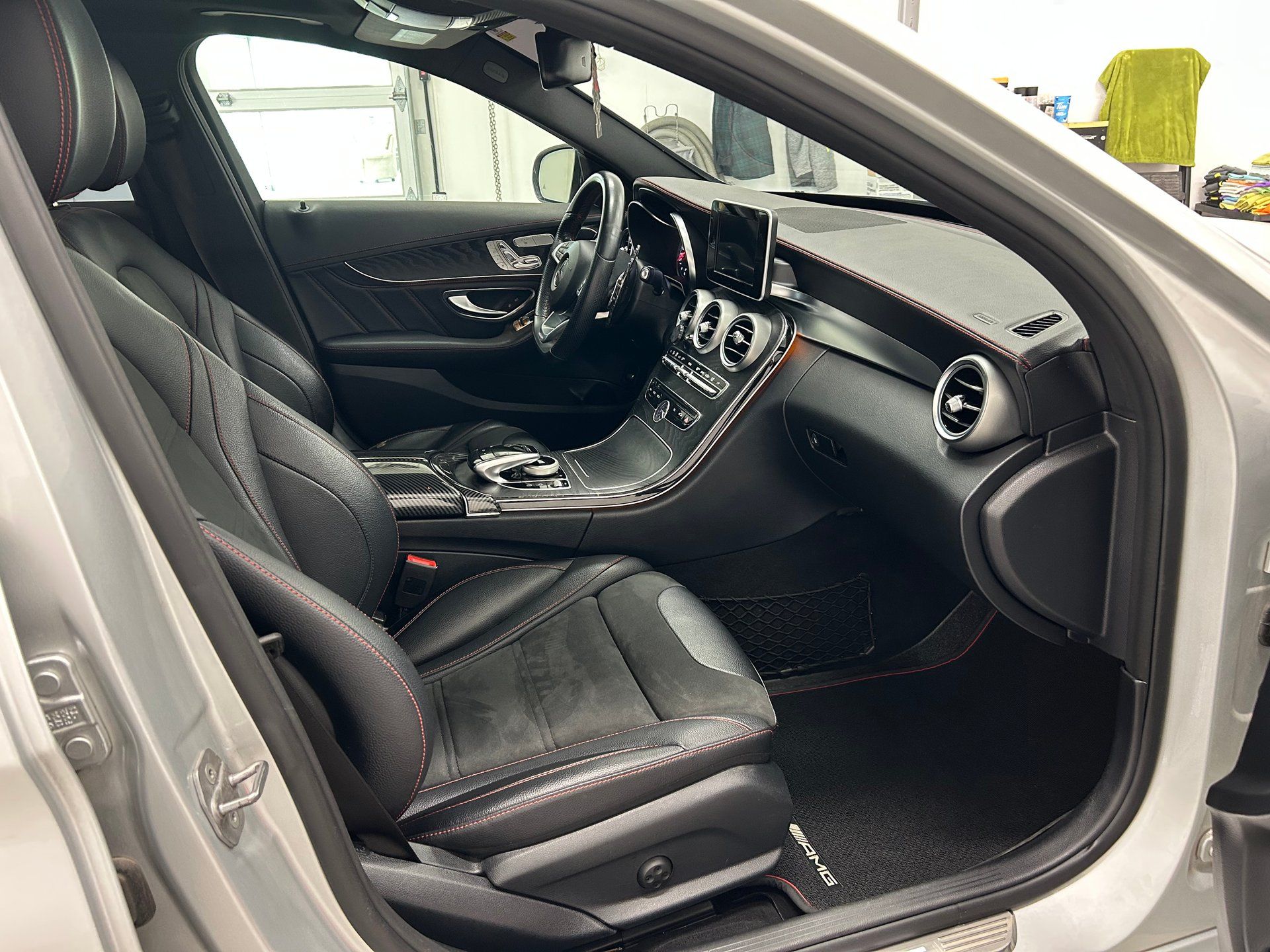 Mercedes-Benz AMG C 43 2018 - Image 18