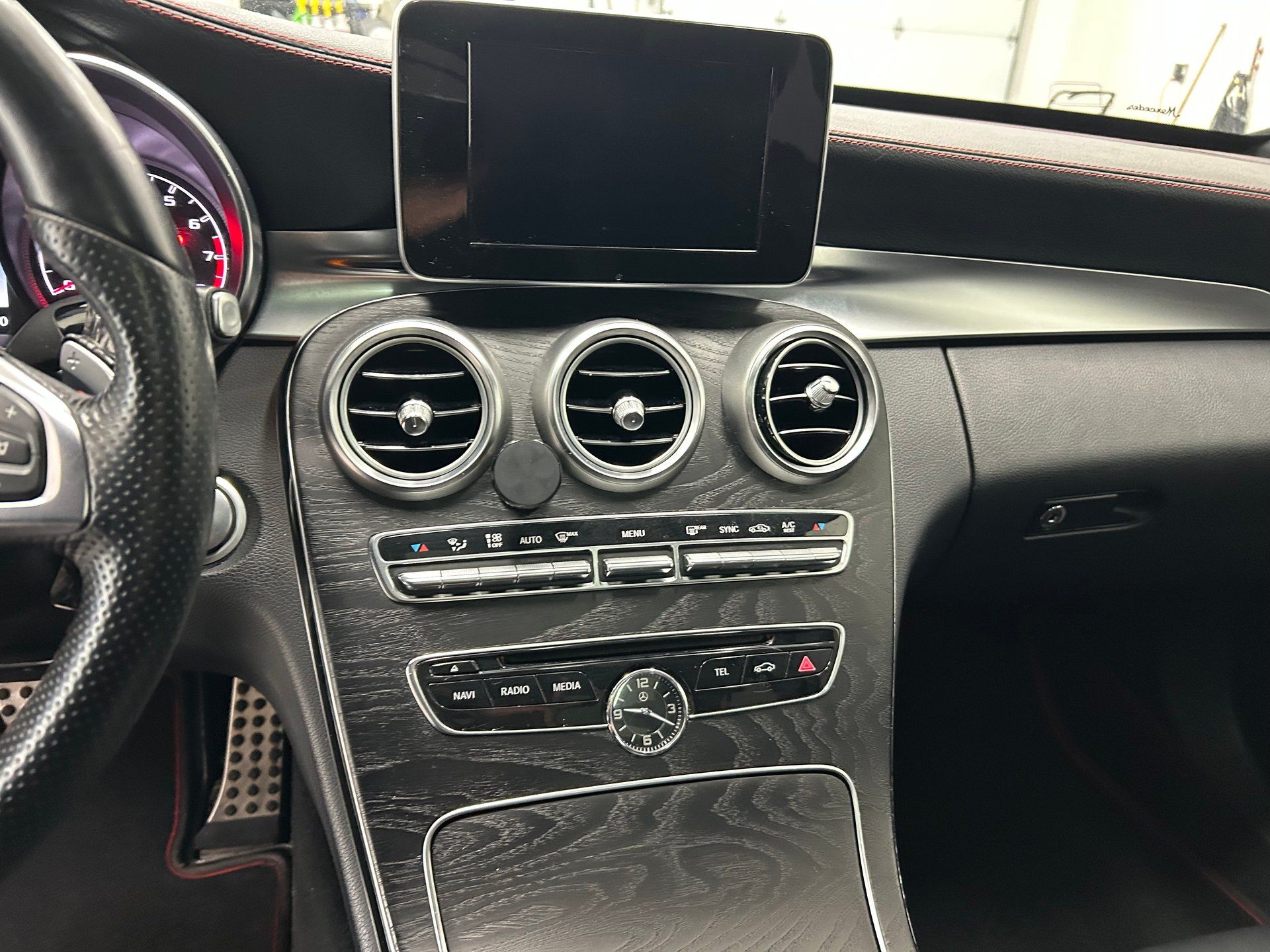 Mercedes-Benz AMG C 43 2018 - Image 11