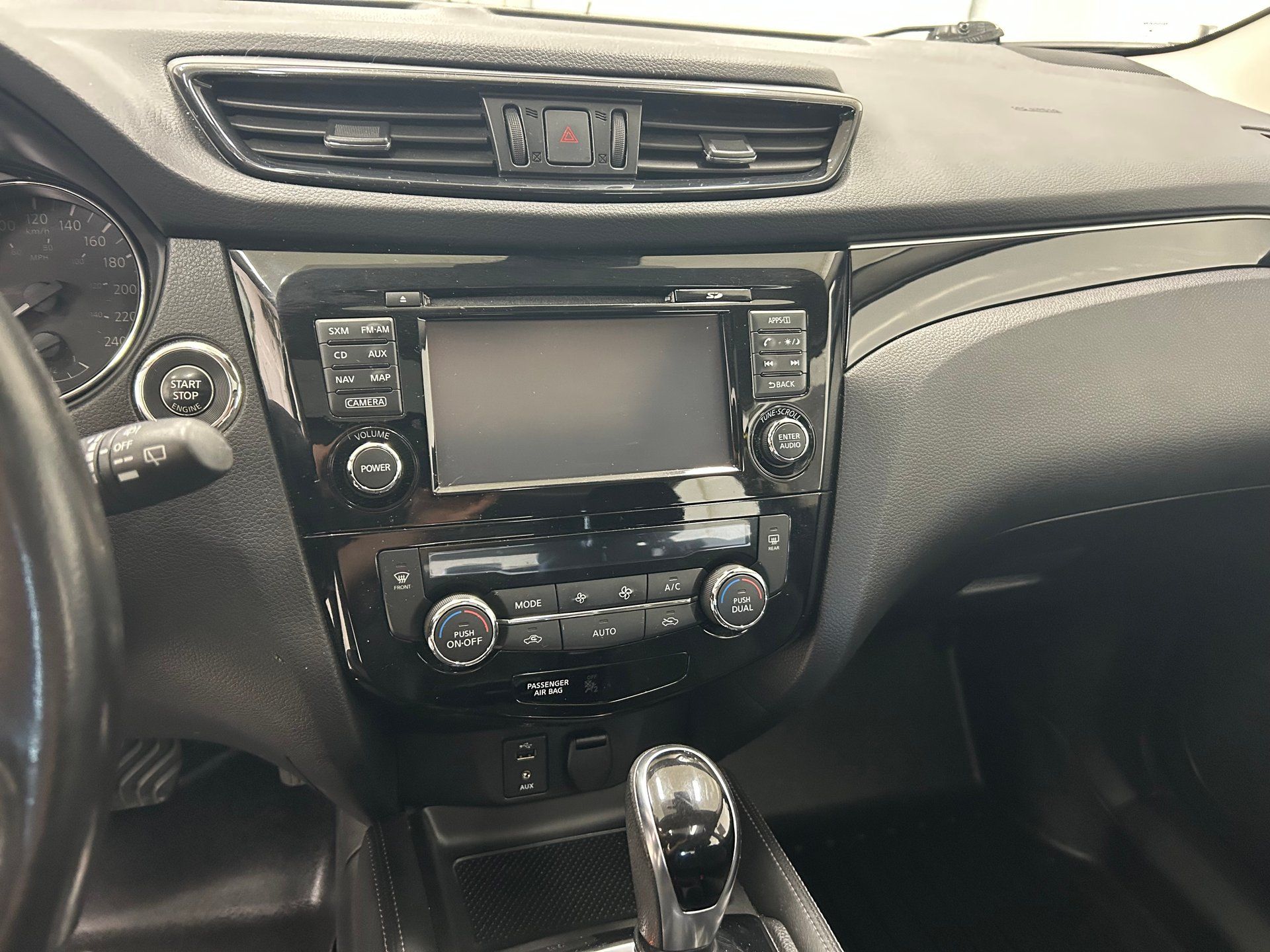 Nissan Rogue Sport 2017 - Image 13