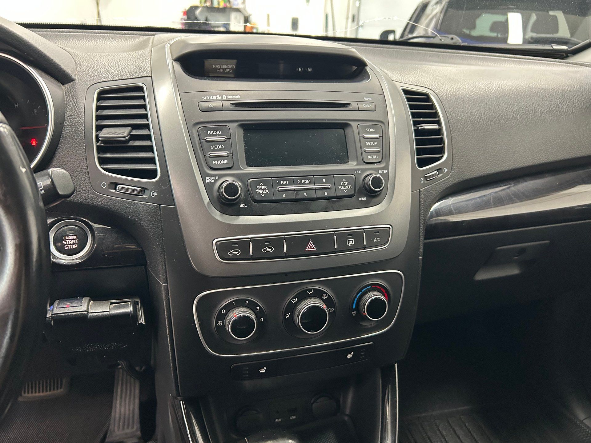 Kia Sorento 2014 - Image 11