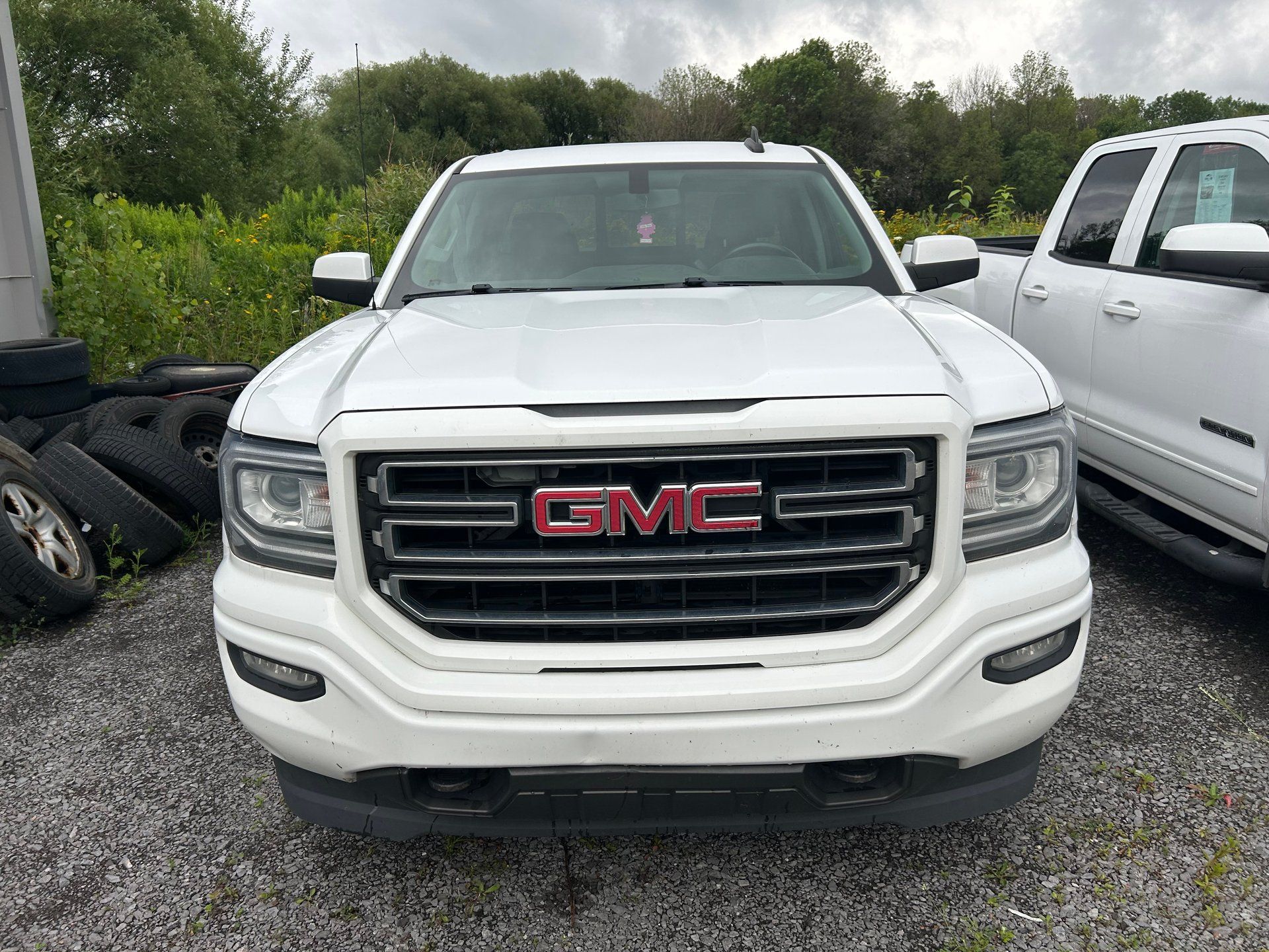 GMC Sierra 1500 2017 - Image 2