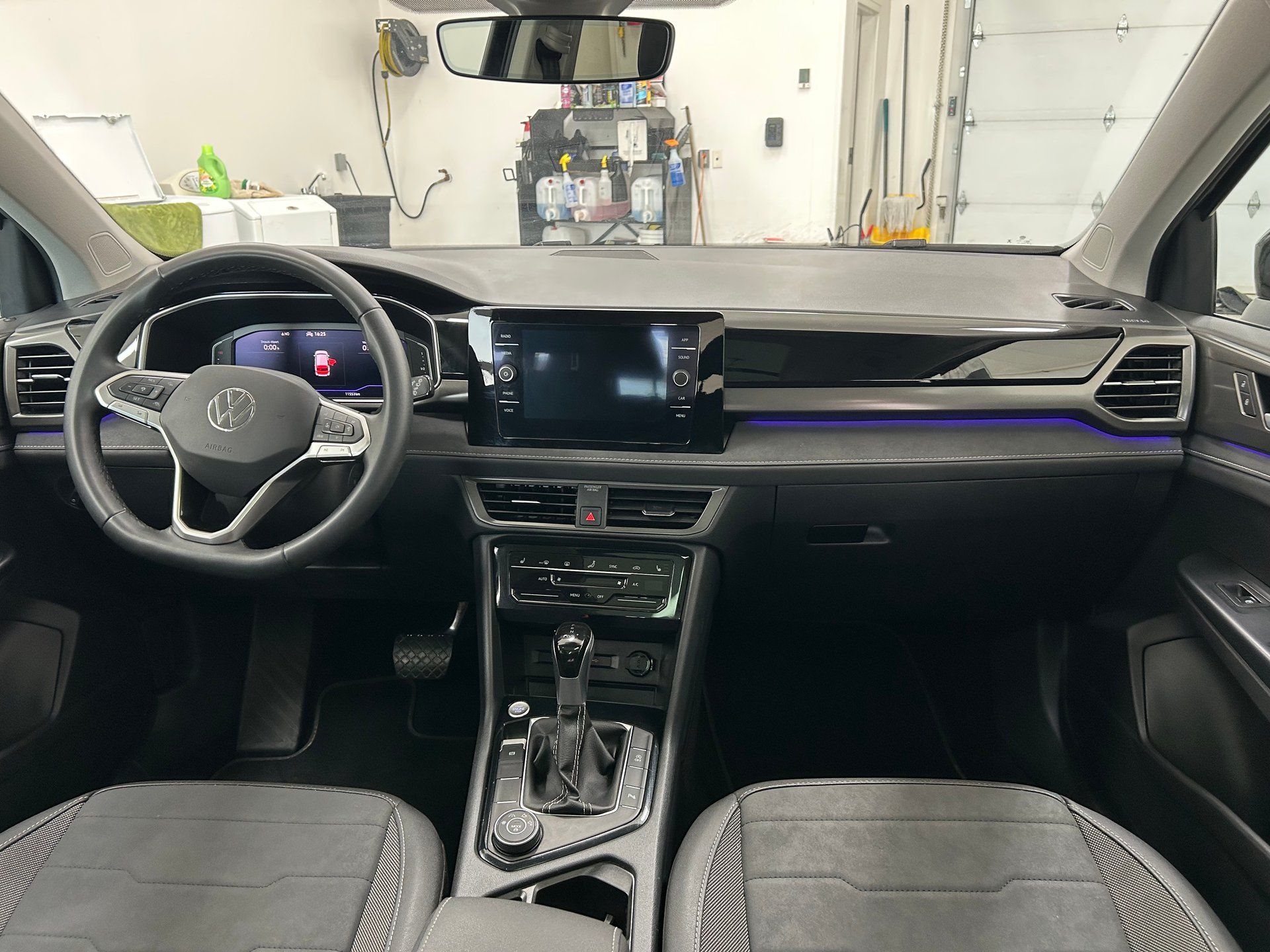 Volkswagen Taos 2025 - Image 18