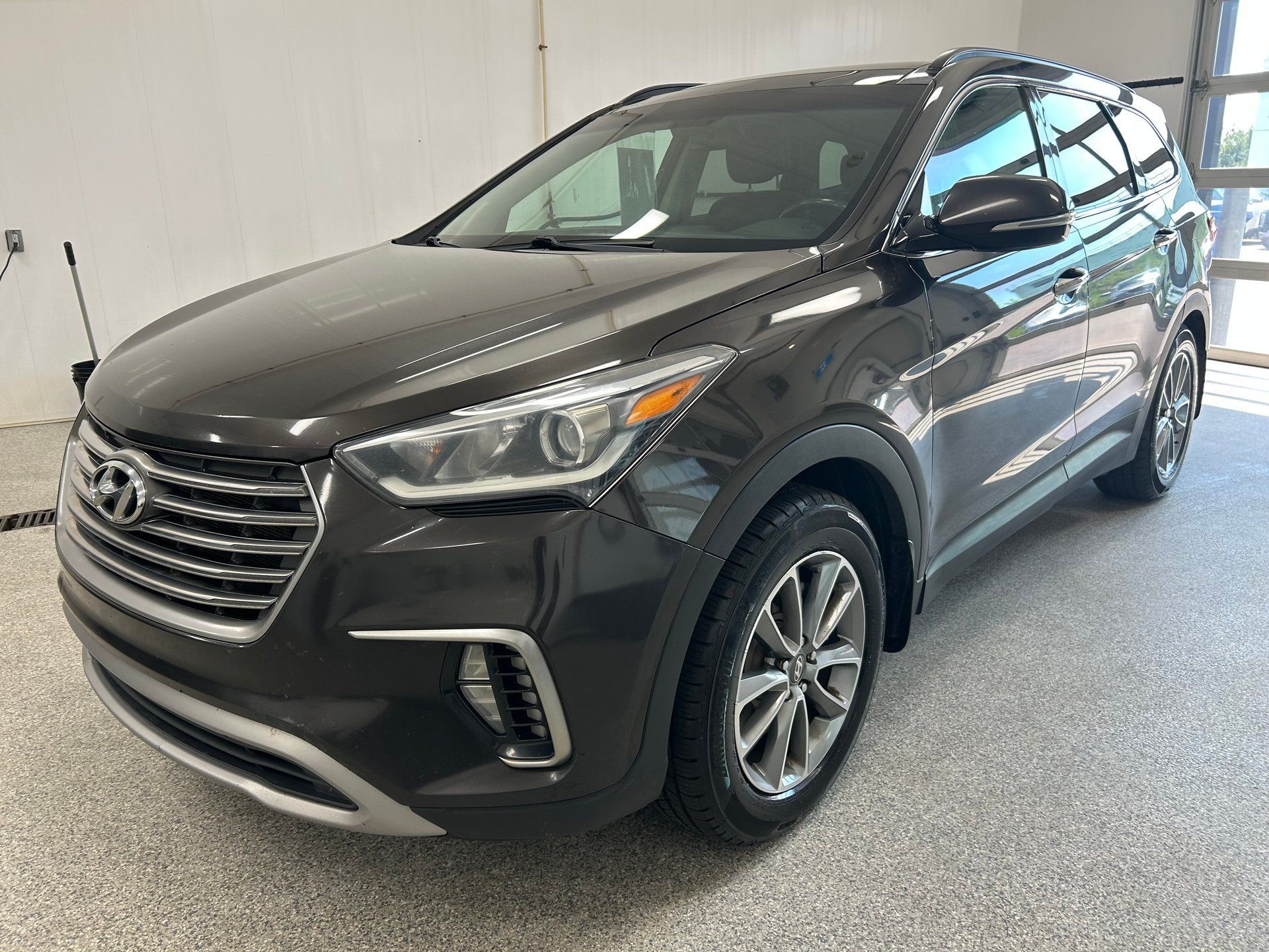 Hyundai Santa Fe XL 2017 - Image 1