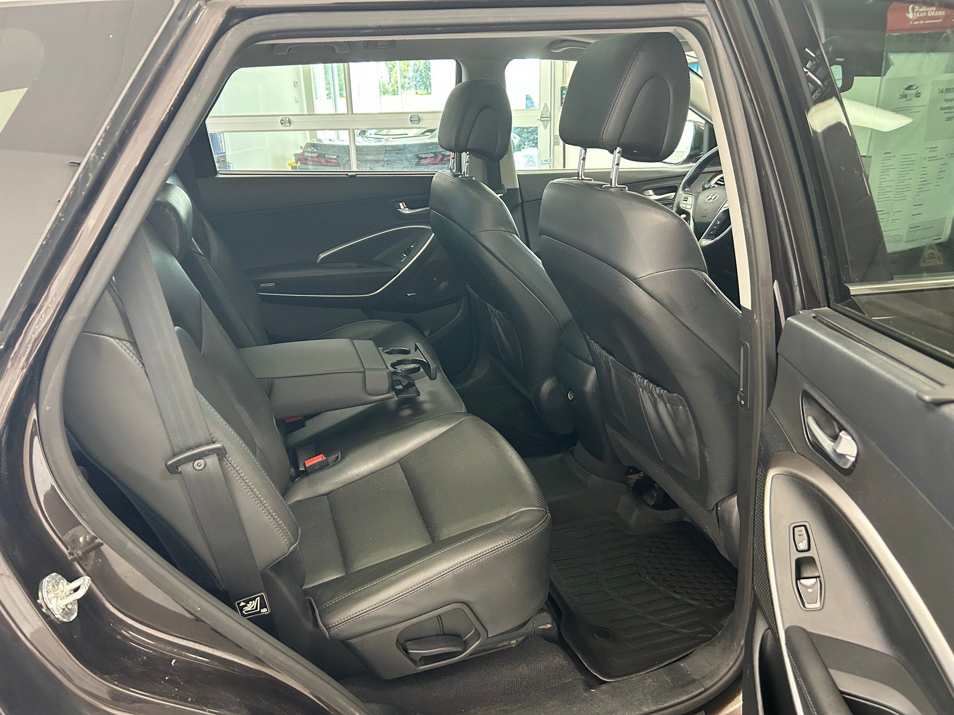 Hyundai Santa Fe XL 2017 - Image 17