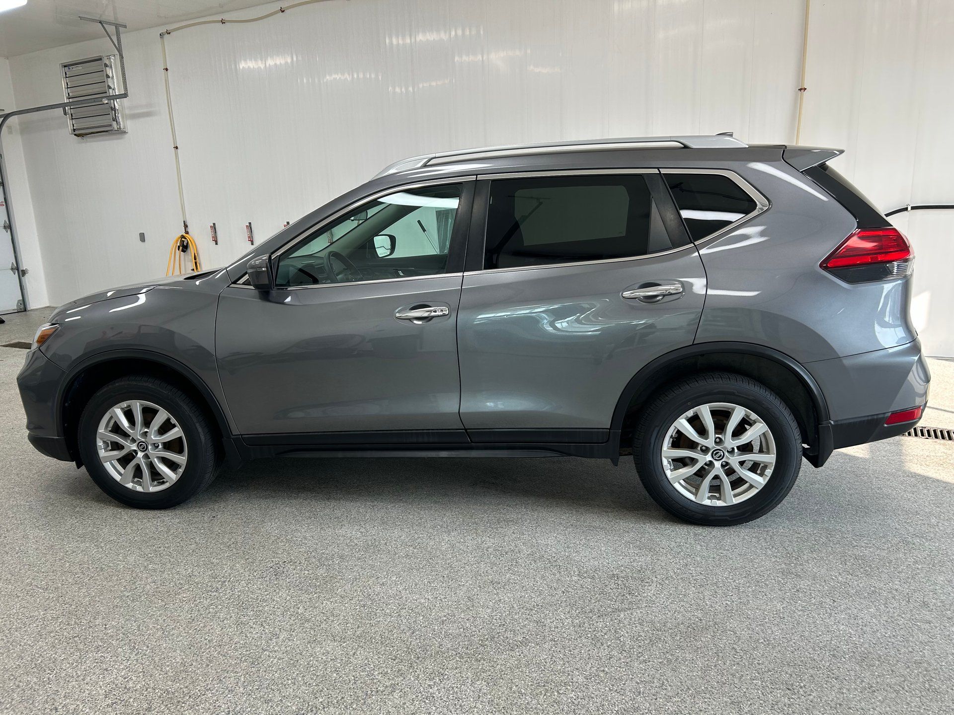 Nissan Rogue 2017 - Image 3