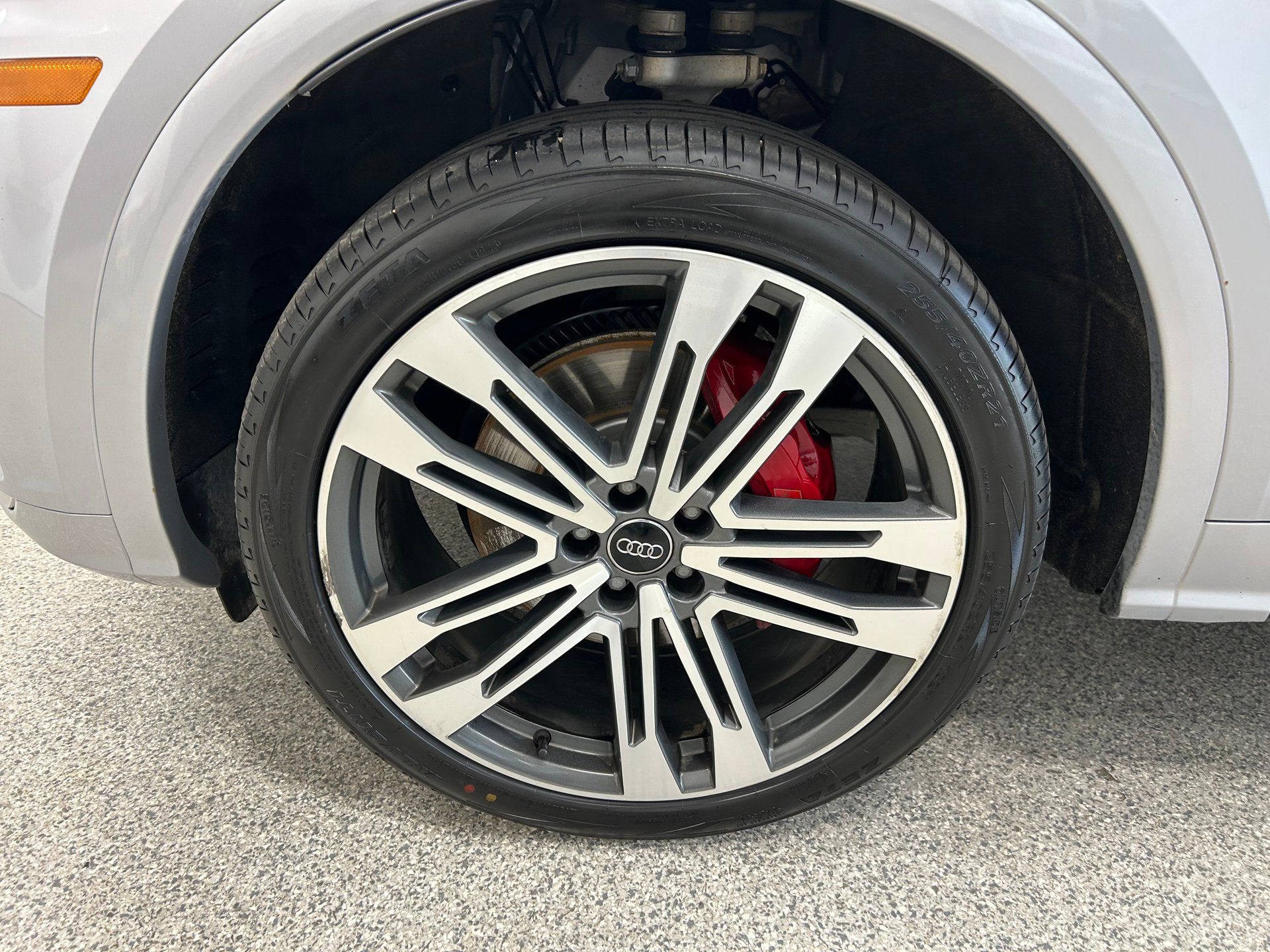 Audi SQ5 2018 - Image 2