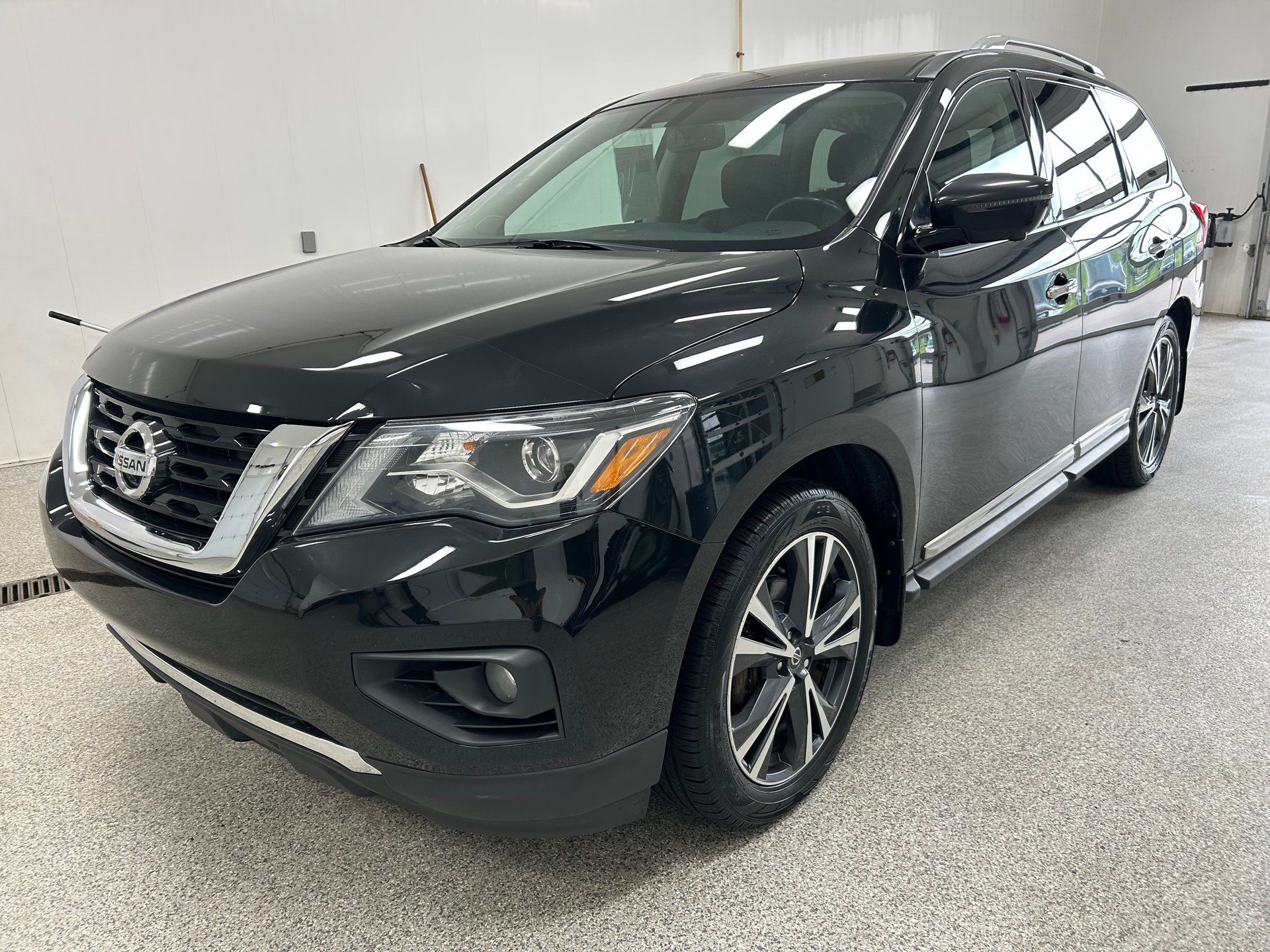 Nissan Pathfinder 2020 - Image 1