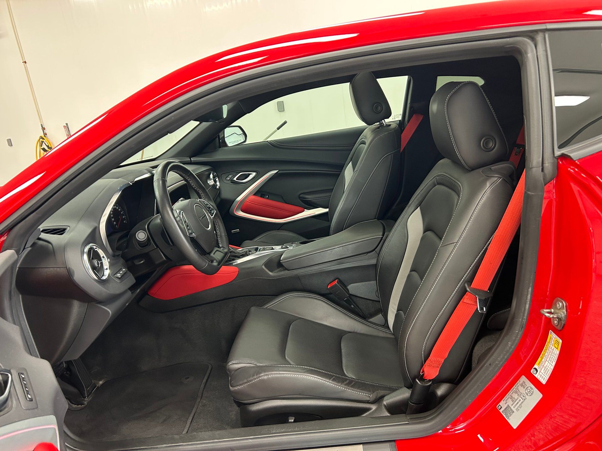 Chevrolet Camaro 2024 - Image 9