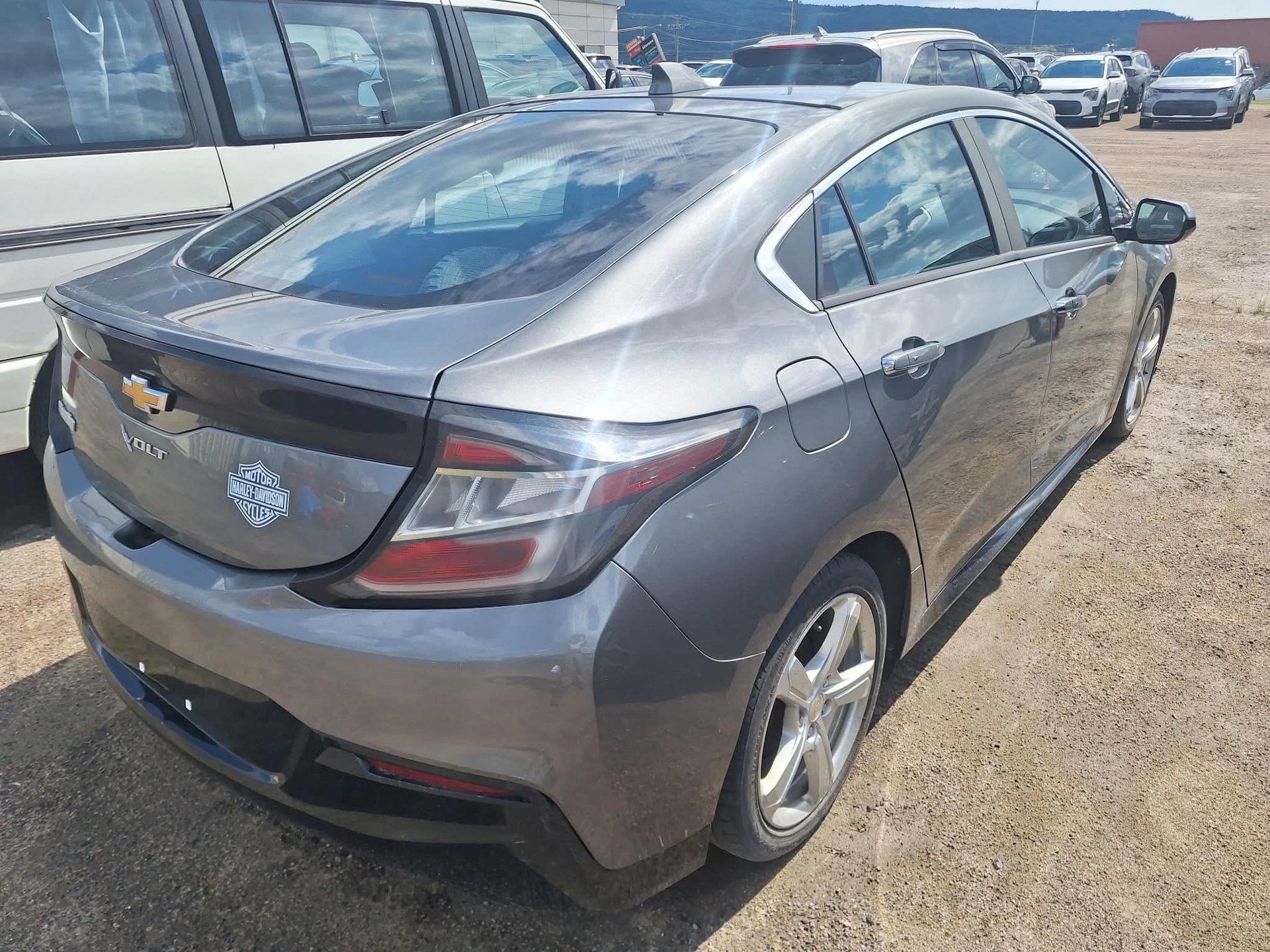 Chevrolet Volt 2017 - Image 2