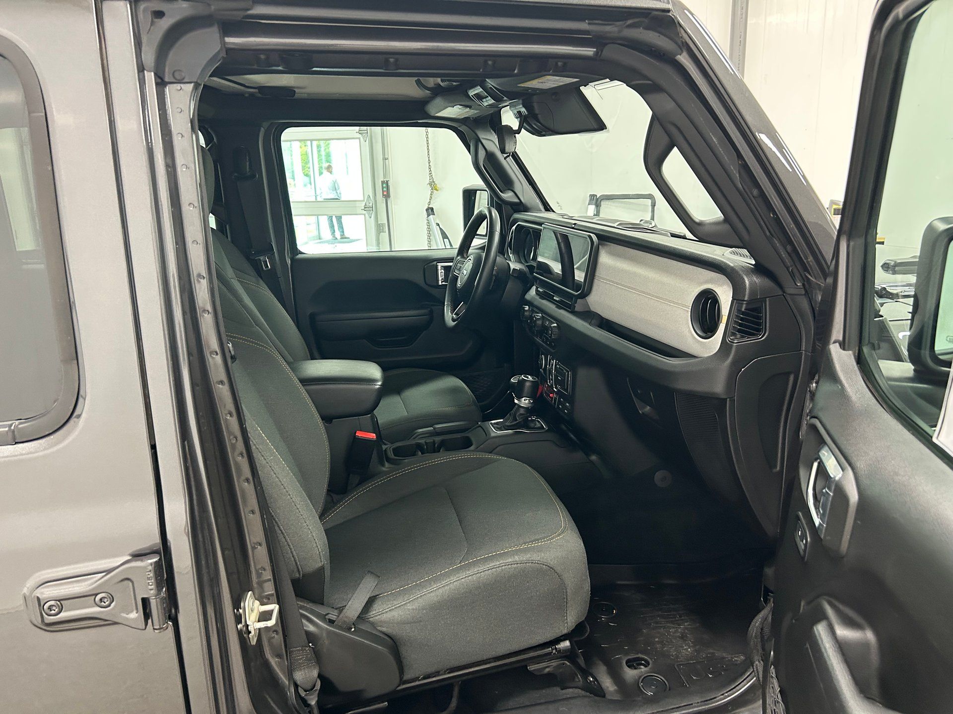 Jeep Wrangler 4xe 2024 - Image 19 