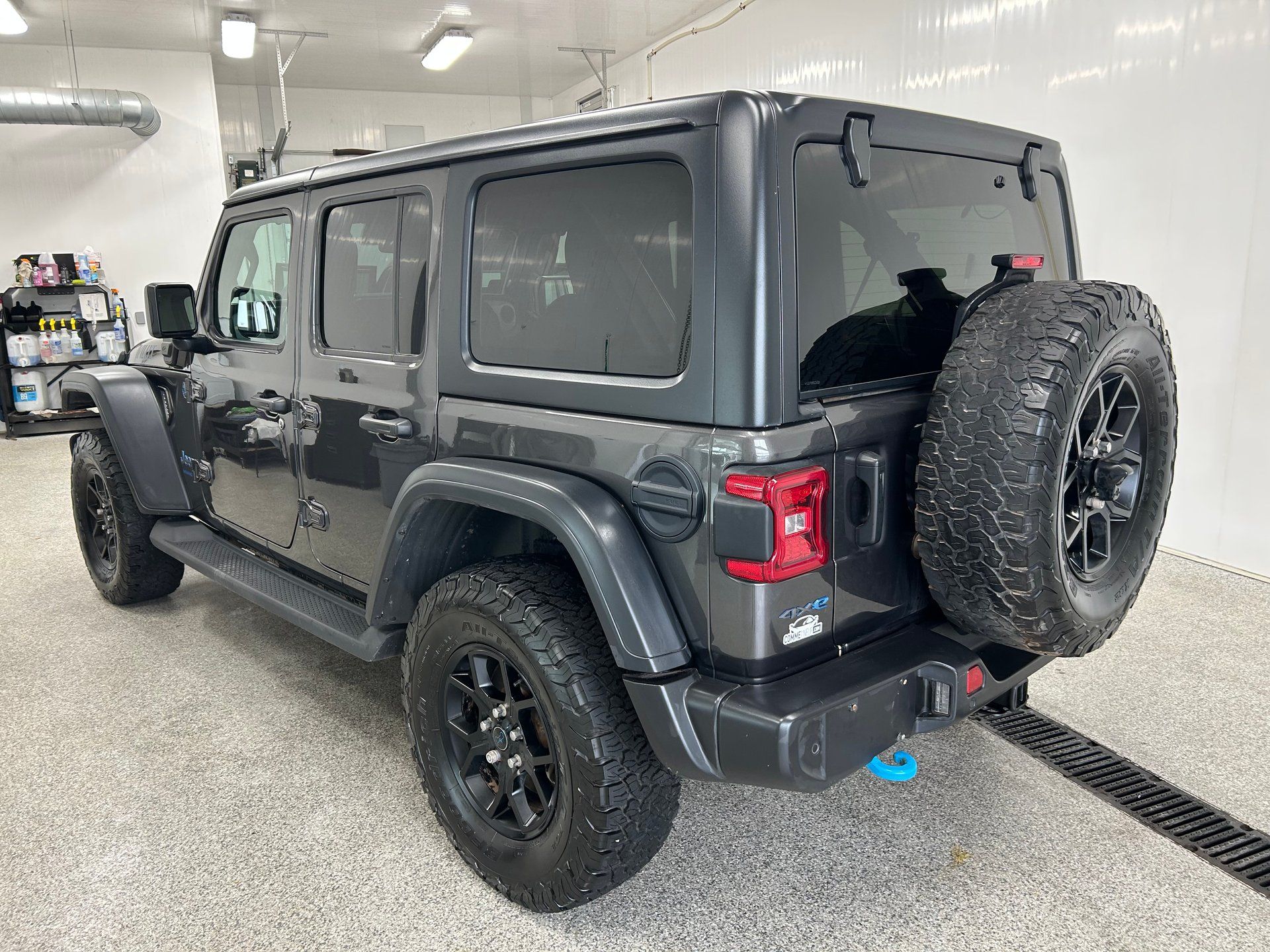 Jeep Wrangler 4xe 2024 - Image 3 