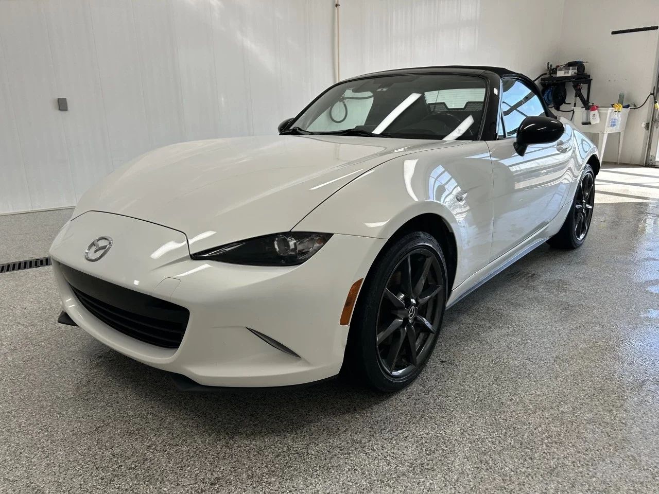 Mazda MX-5 2017 - Image 1