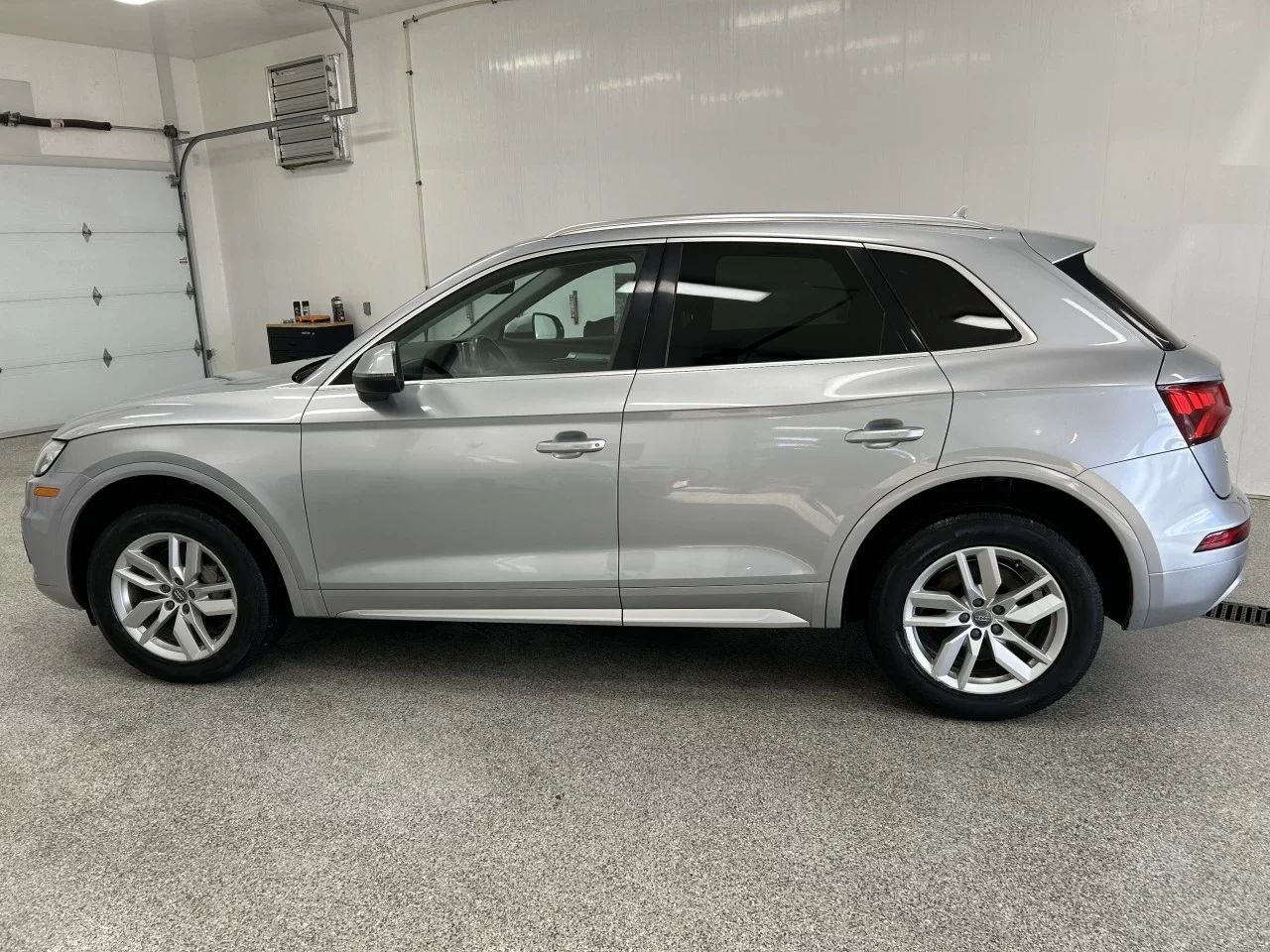 Audi Q5 2018 - Image 8