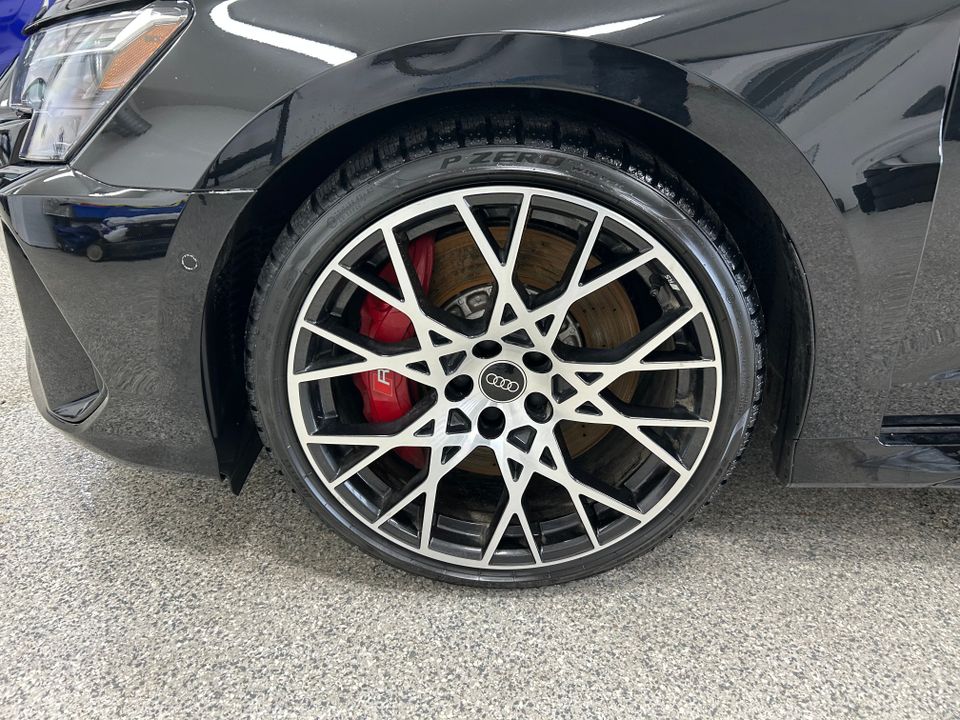 Audi RS 3 Sedan 2025 - Image 2