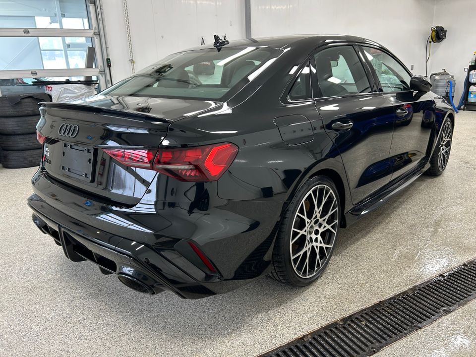 Audi RS 3 Sedan 2025 - Image 6