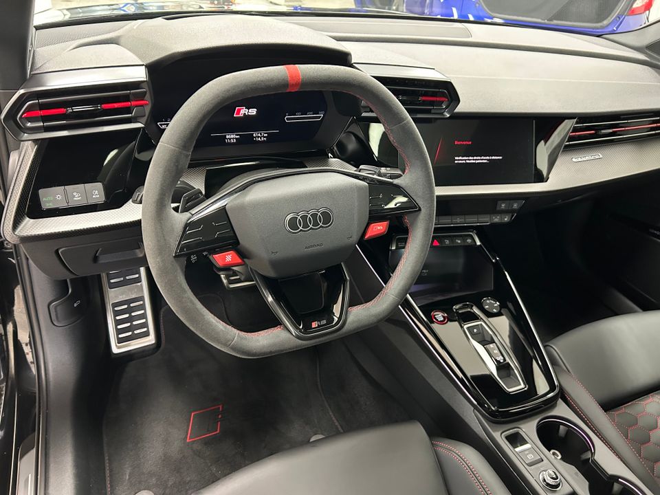 Audi RS 3 Sedan 2025 - Image 12