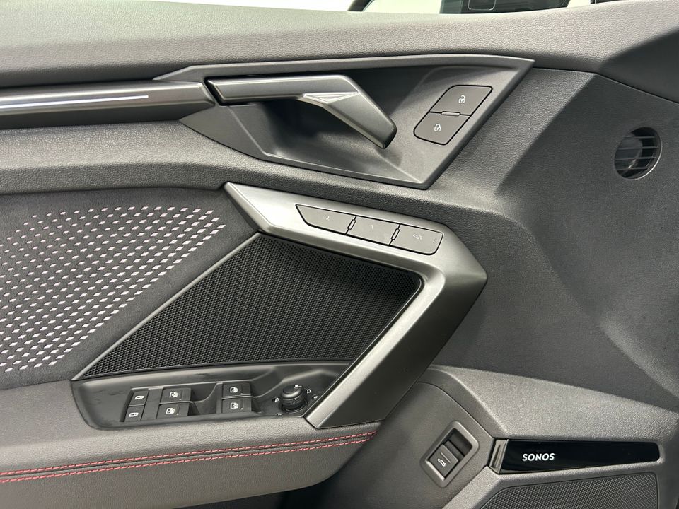 Audi RS 3 Sedan 2025 - Image 15