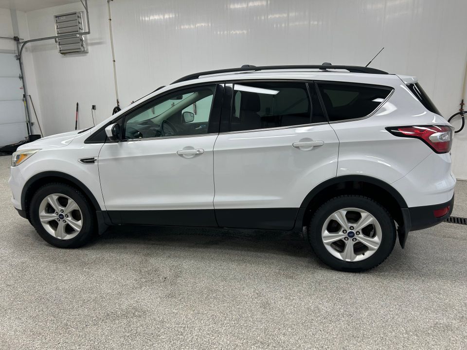 Ford Escape 2017 - Image 2