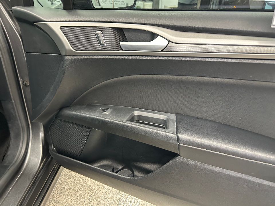 Ford Fusion 2018 - Image 18