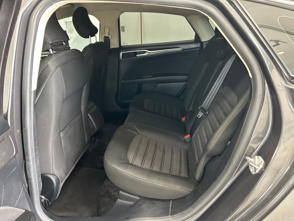 Ford Fusion 2018 - Image 13