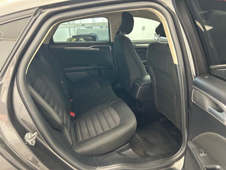 Ford Fusion 2018 - Image 15