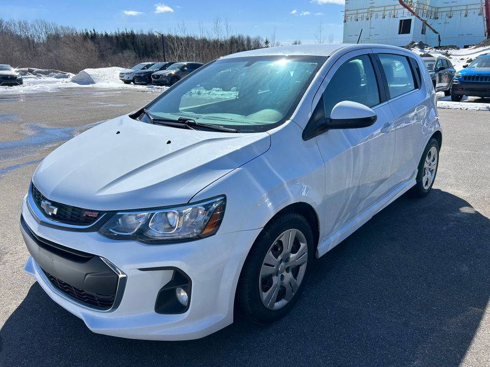 Chevrolet Sonic 2017 - Image 1