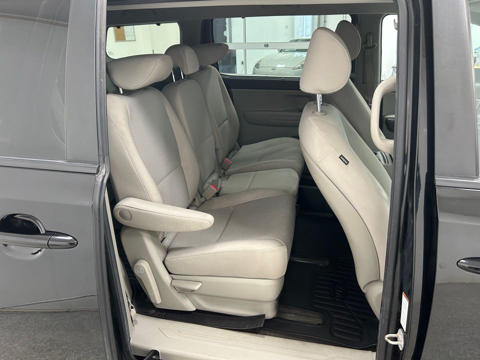Kia Sedona 2018 - Image 15