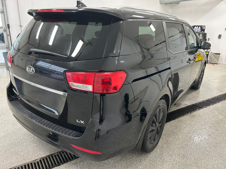 Kia Sedona 2018 - Image 6