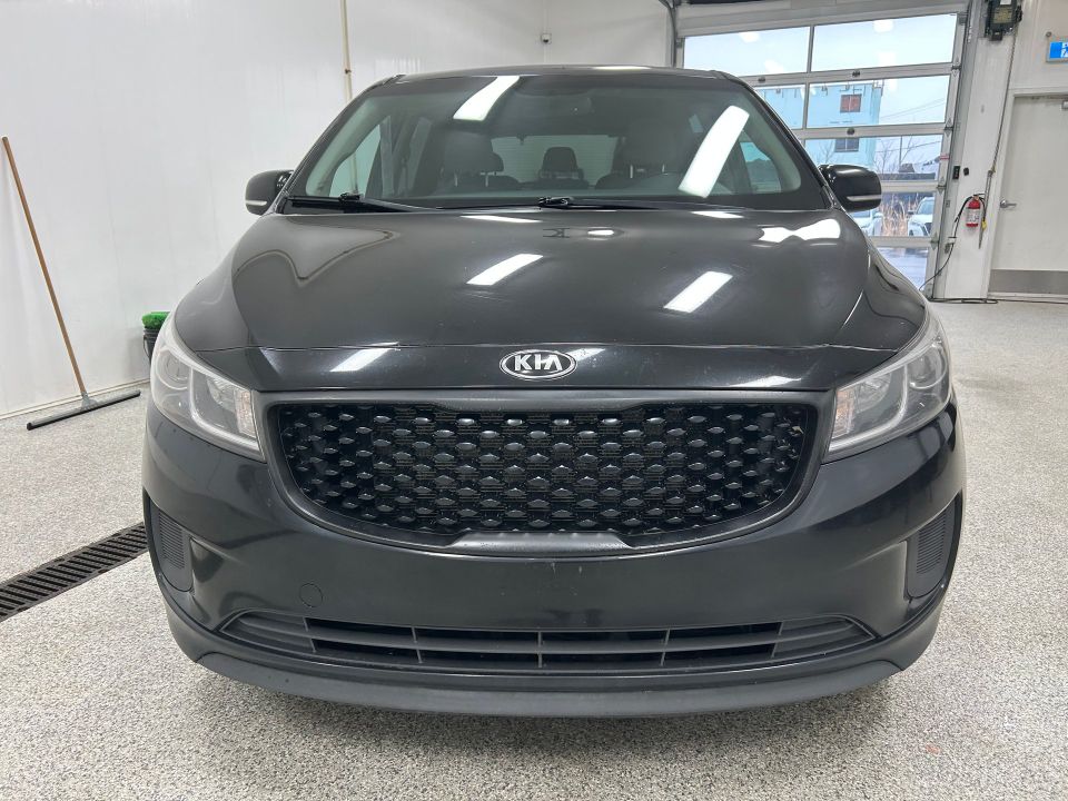 Kia Sedona 2018 - Image 8