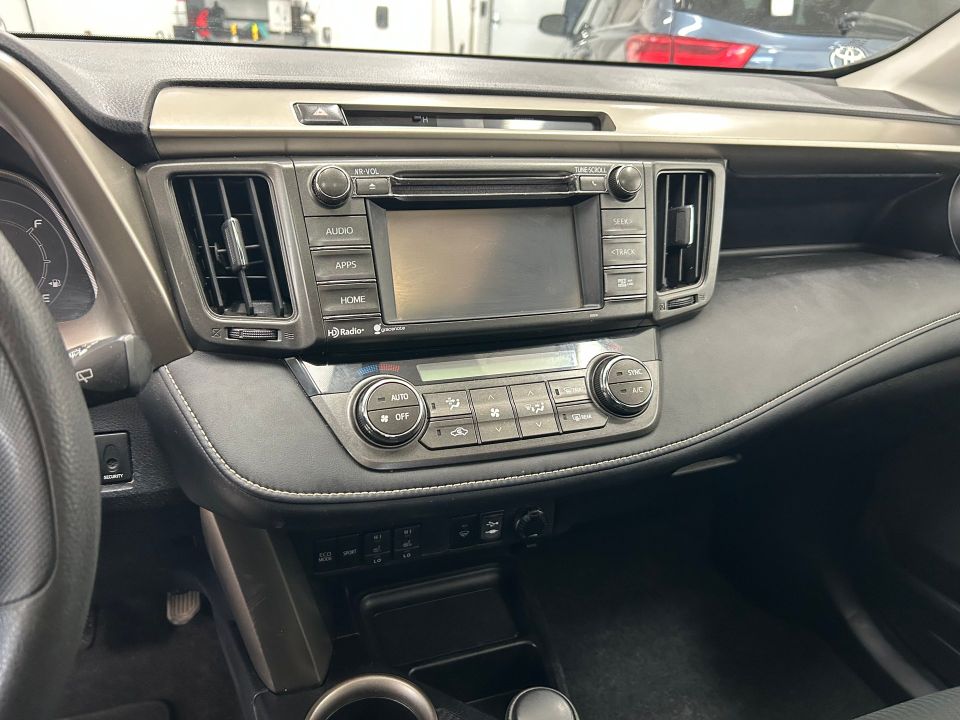 Toyota RAV4 2015 - Image 11