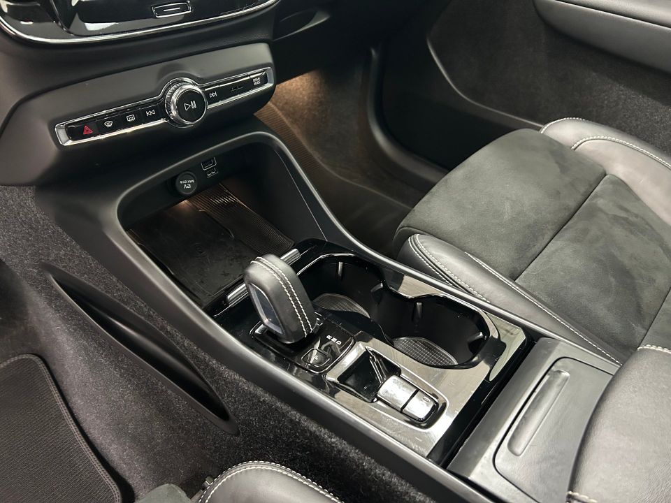 Volvo XC40 2022 - Image 13