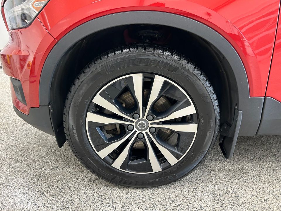 Volvo XC40 2022 - Image 2