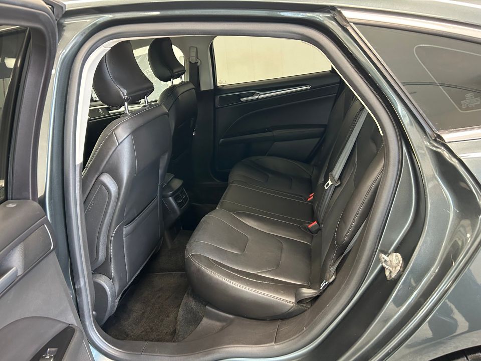Ford Fusion 2015 - Image 12
