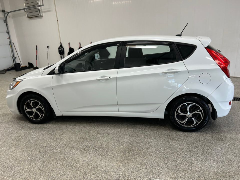 Hyundai Accent 2016 - Image 3