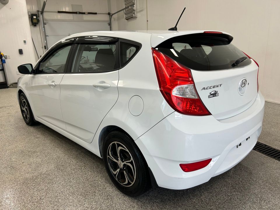 Hyundai Accent 2016 - Image 4