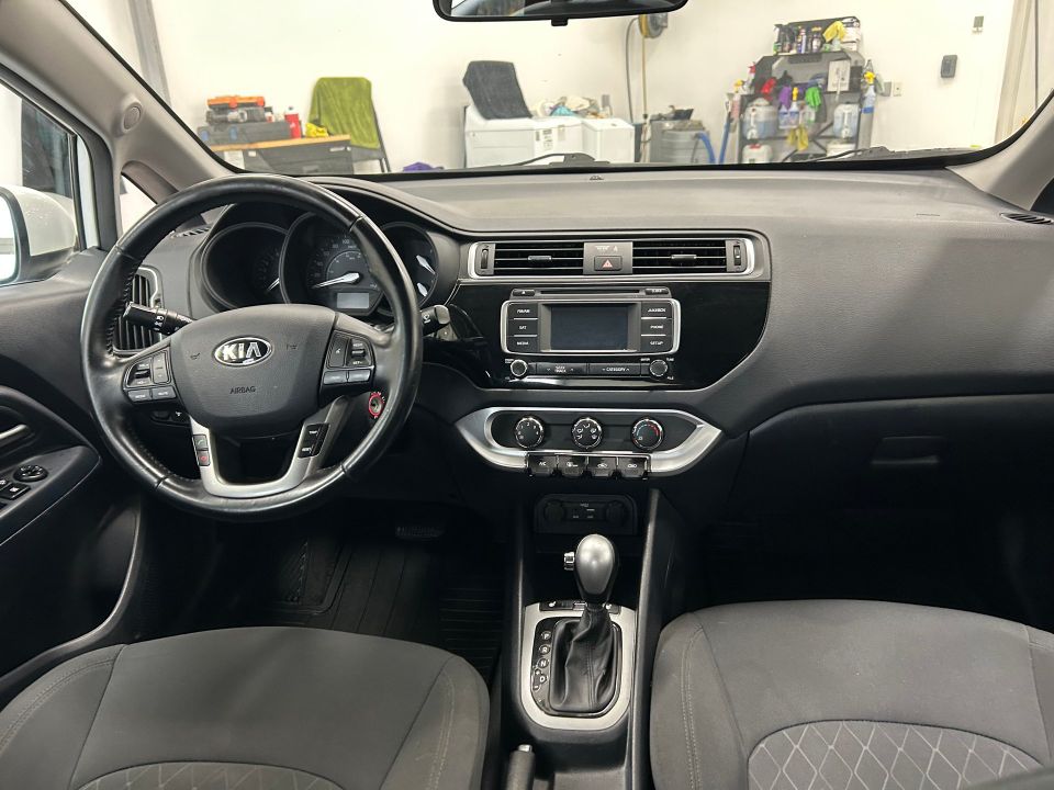 Kia Rio 2017 - Image 16