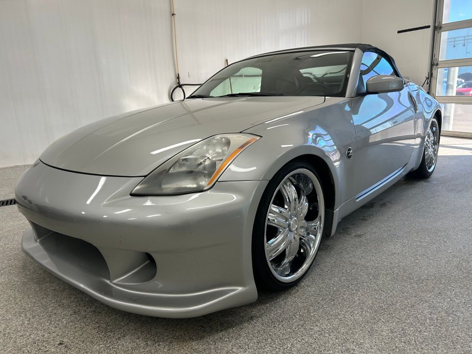 Nissan 350Z 2004 - Image 1