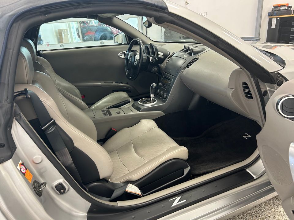 Nissan 350Z 2004 - Image 14