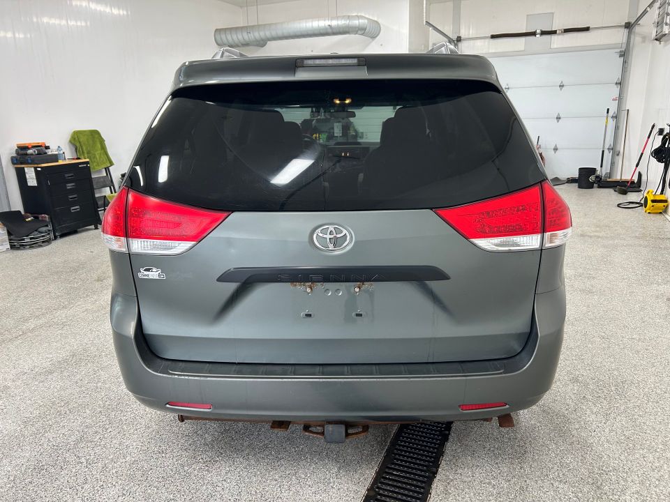Toyota Sienna 2013 - Image 5
