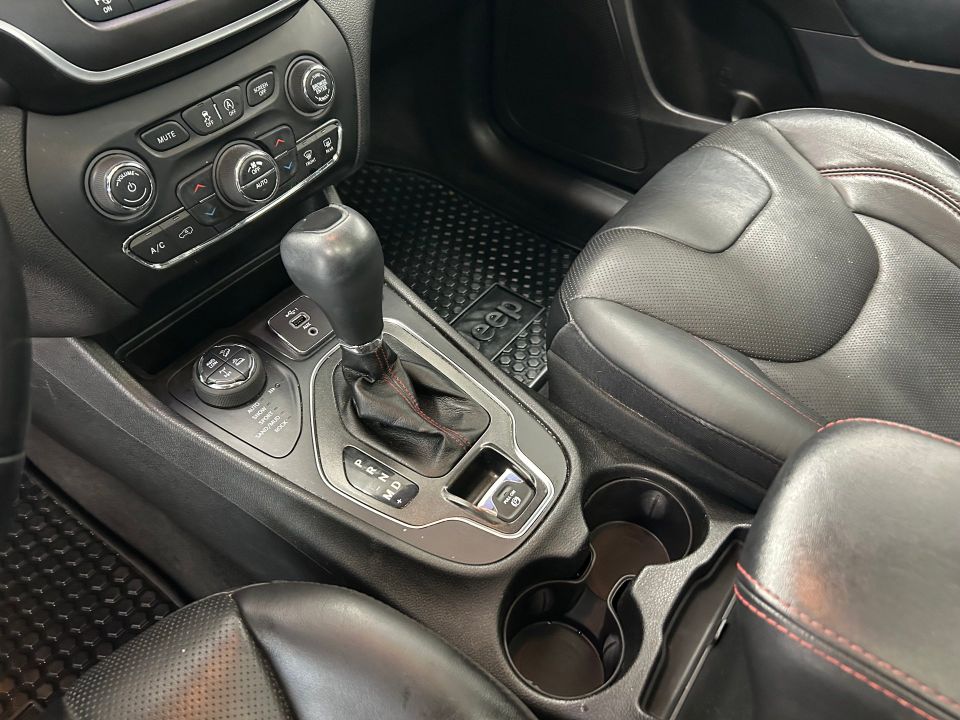 Jeep Cherokee 2021 - Image 13
