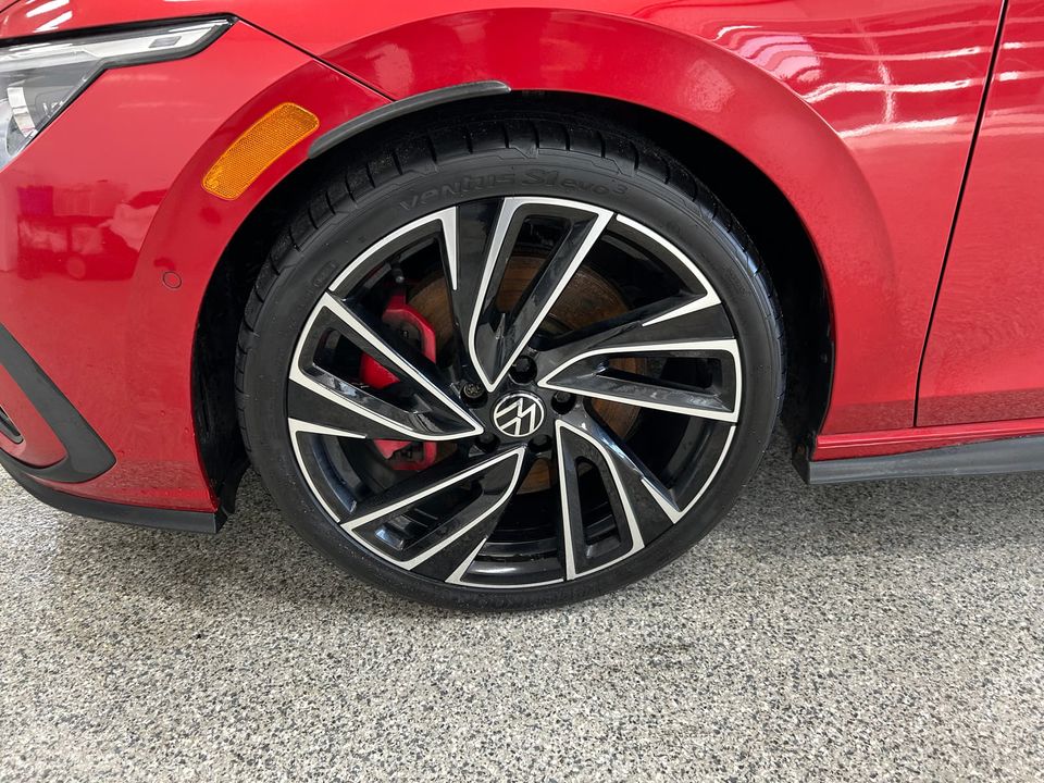 Volkswagen Golf GTI 2022 - Image 2
