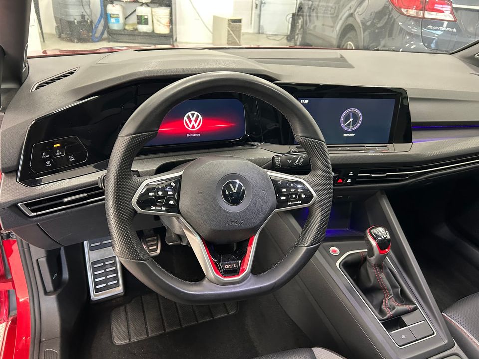 Volkswagen Golf GTI 2022 - Image 10