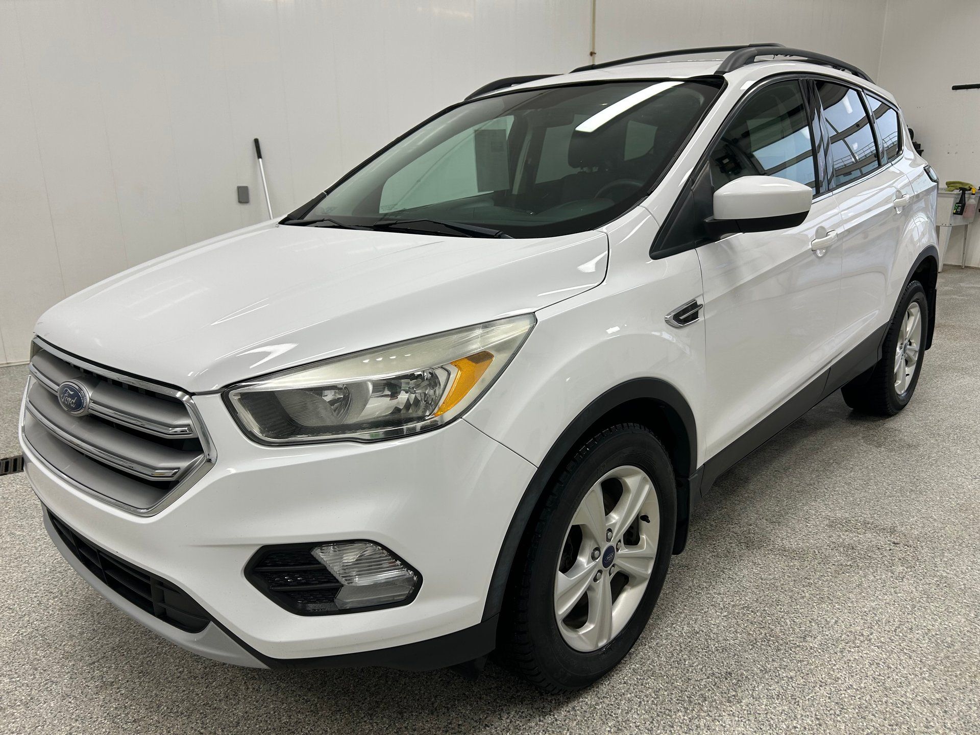 Ford Escape 2017 - Thumbnail 1