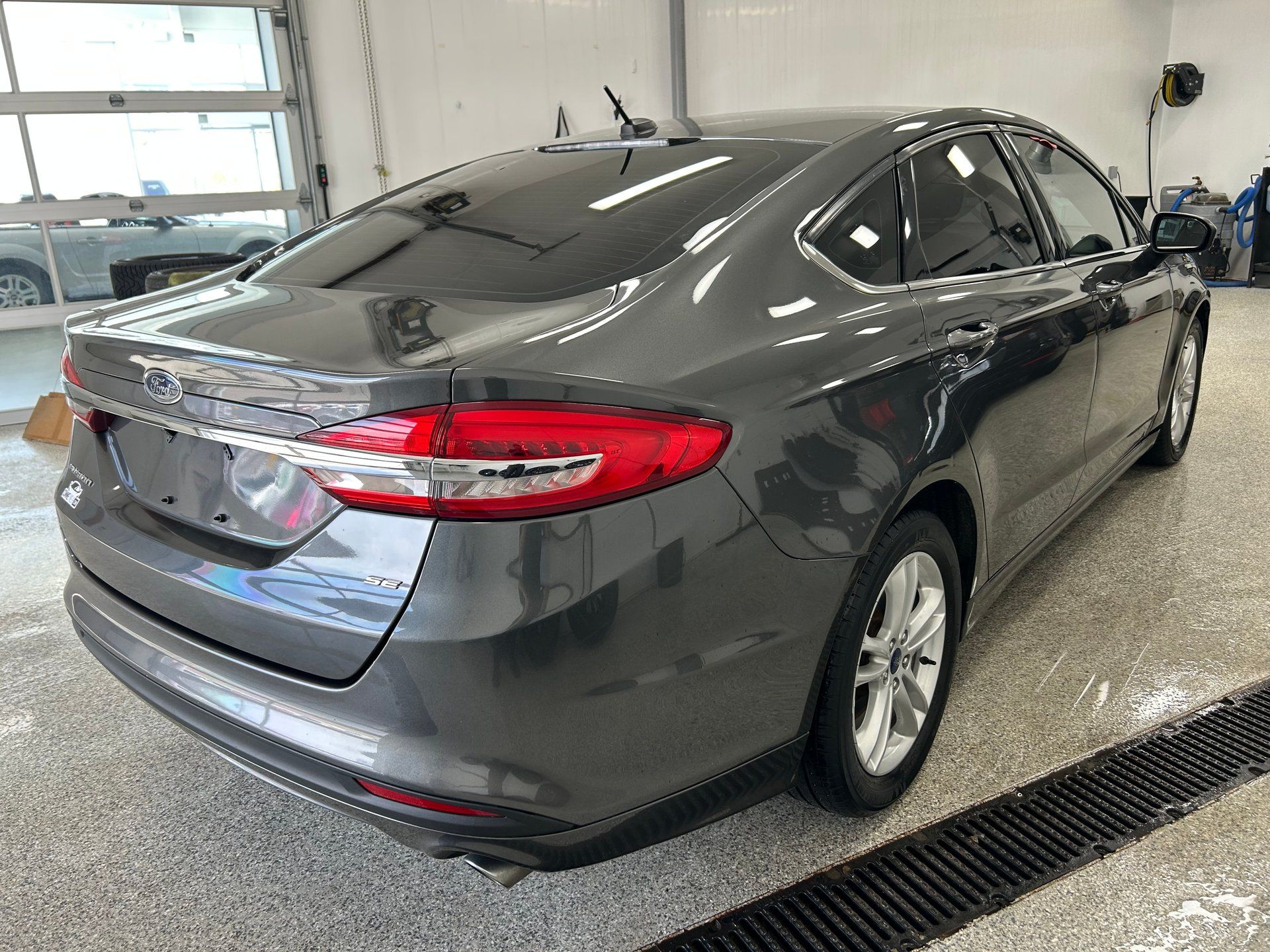 Ford Fusion 2018 - Thumbnail 6