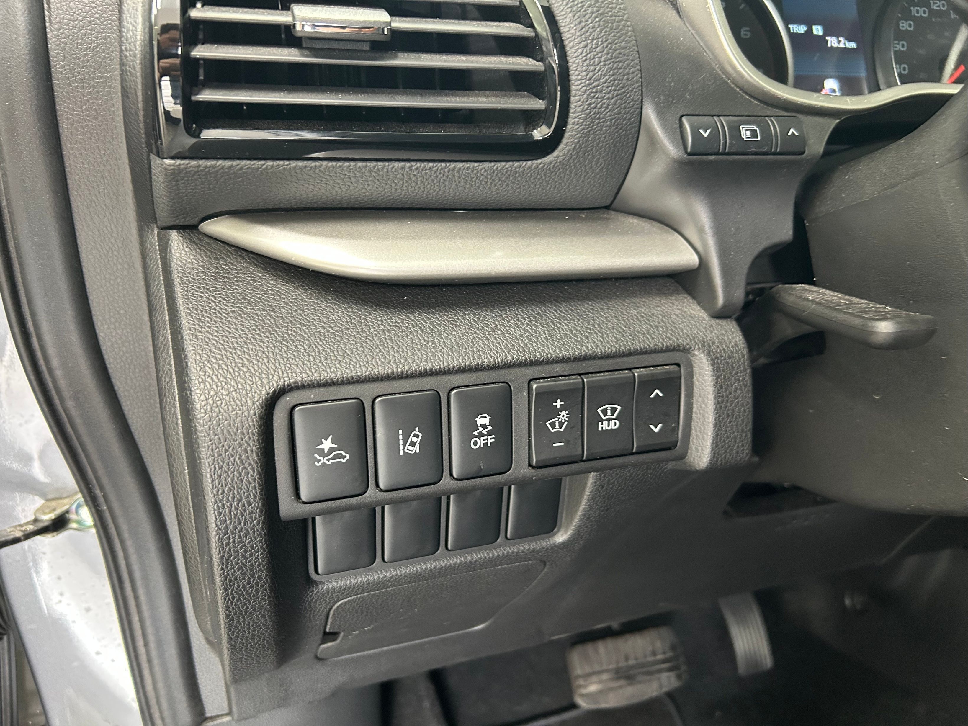 Mitsubishi Eclipse Cross 2023 - Thumbnail 12