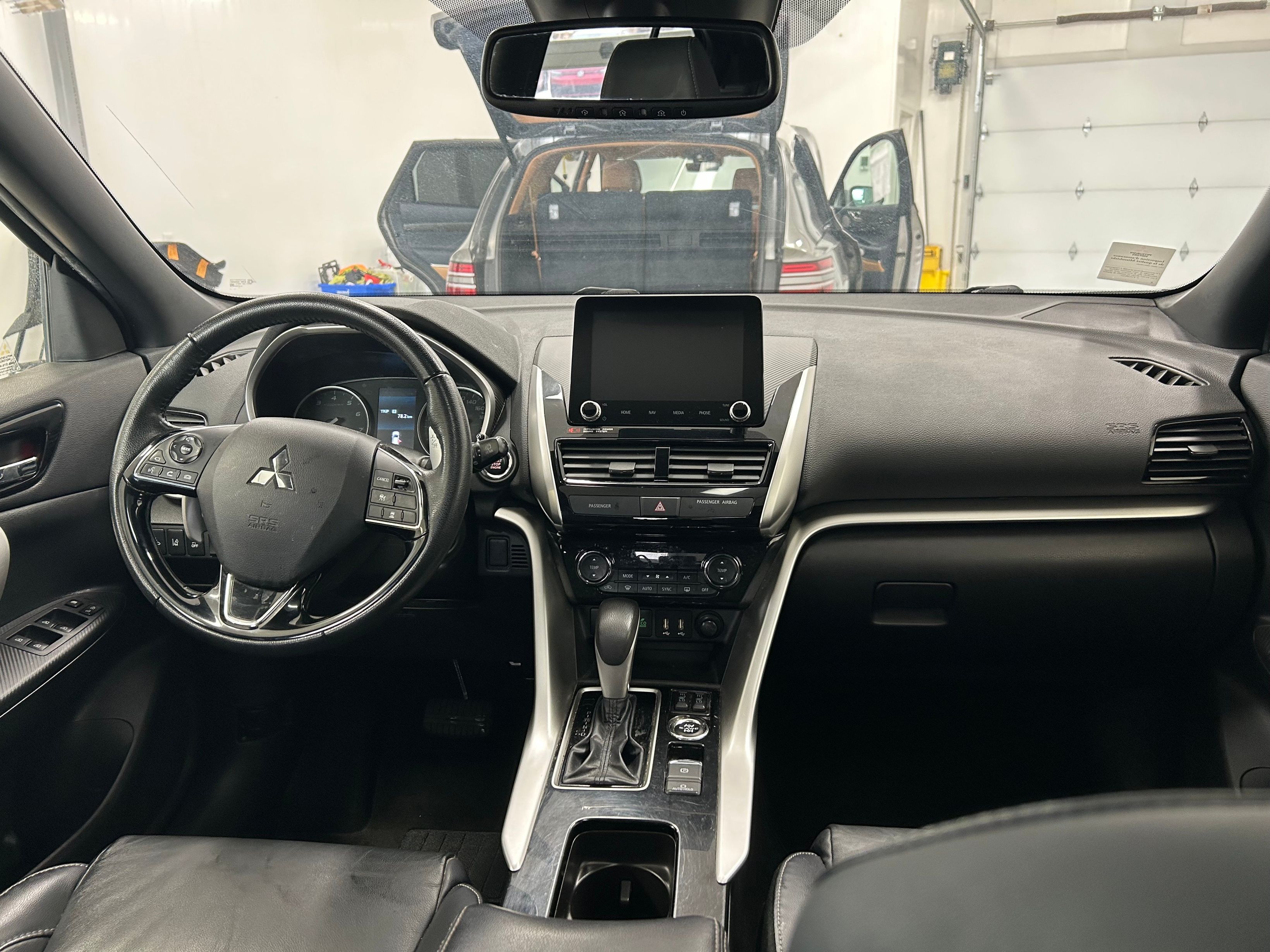 Mitsubishi Eclipse Cross 2023 - Thumbnail 18