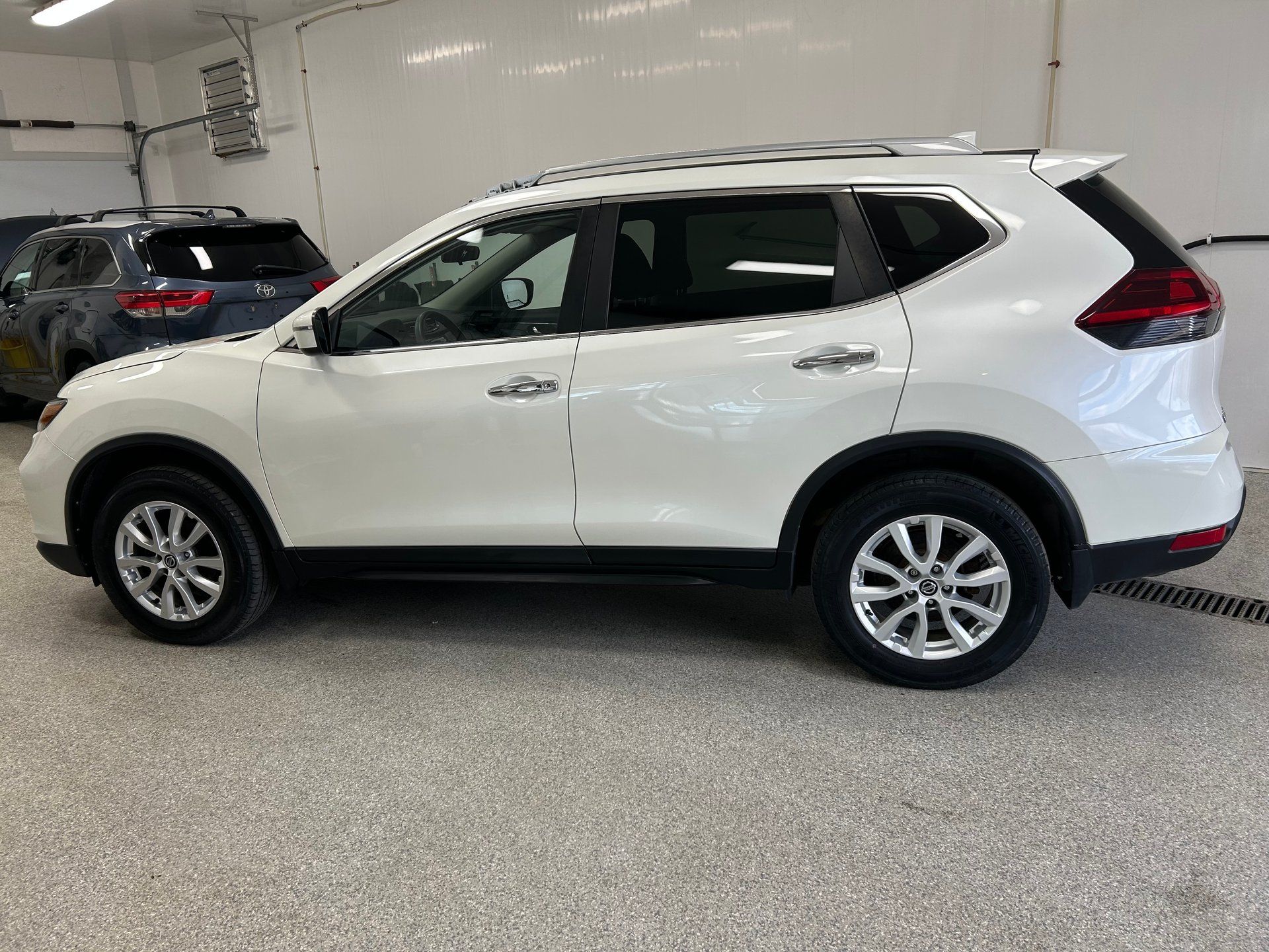 Nissan Rogue 2019 - Thumbnail 3