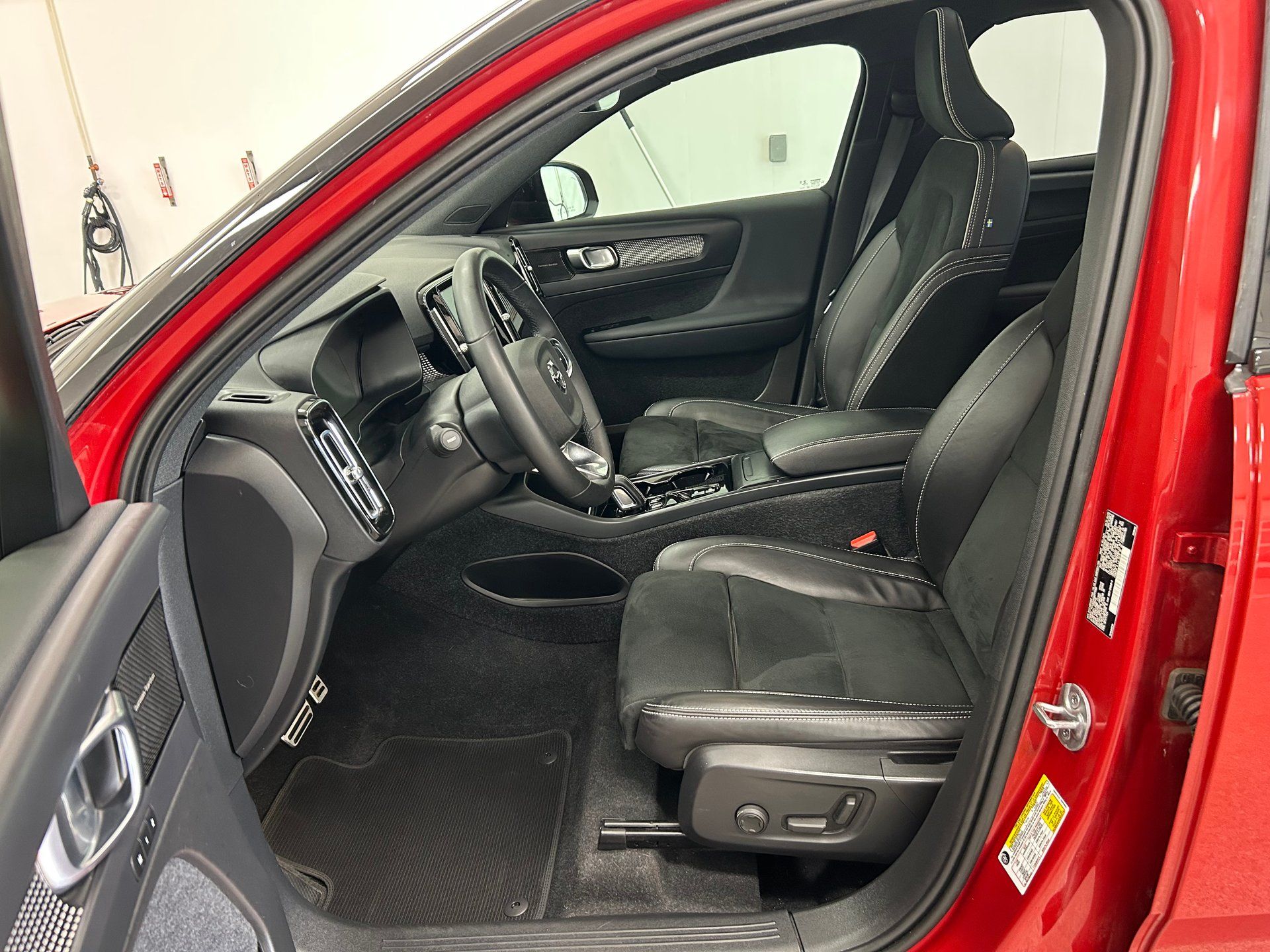 Volvo XC40 2022 - Thumbnail 9
